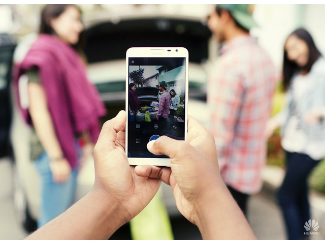 The Huawei Ascend Mate2 Should be on Your Xmas List