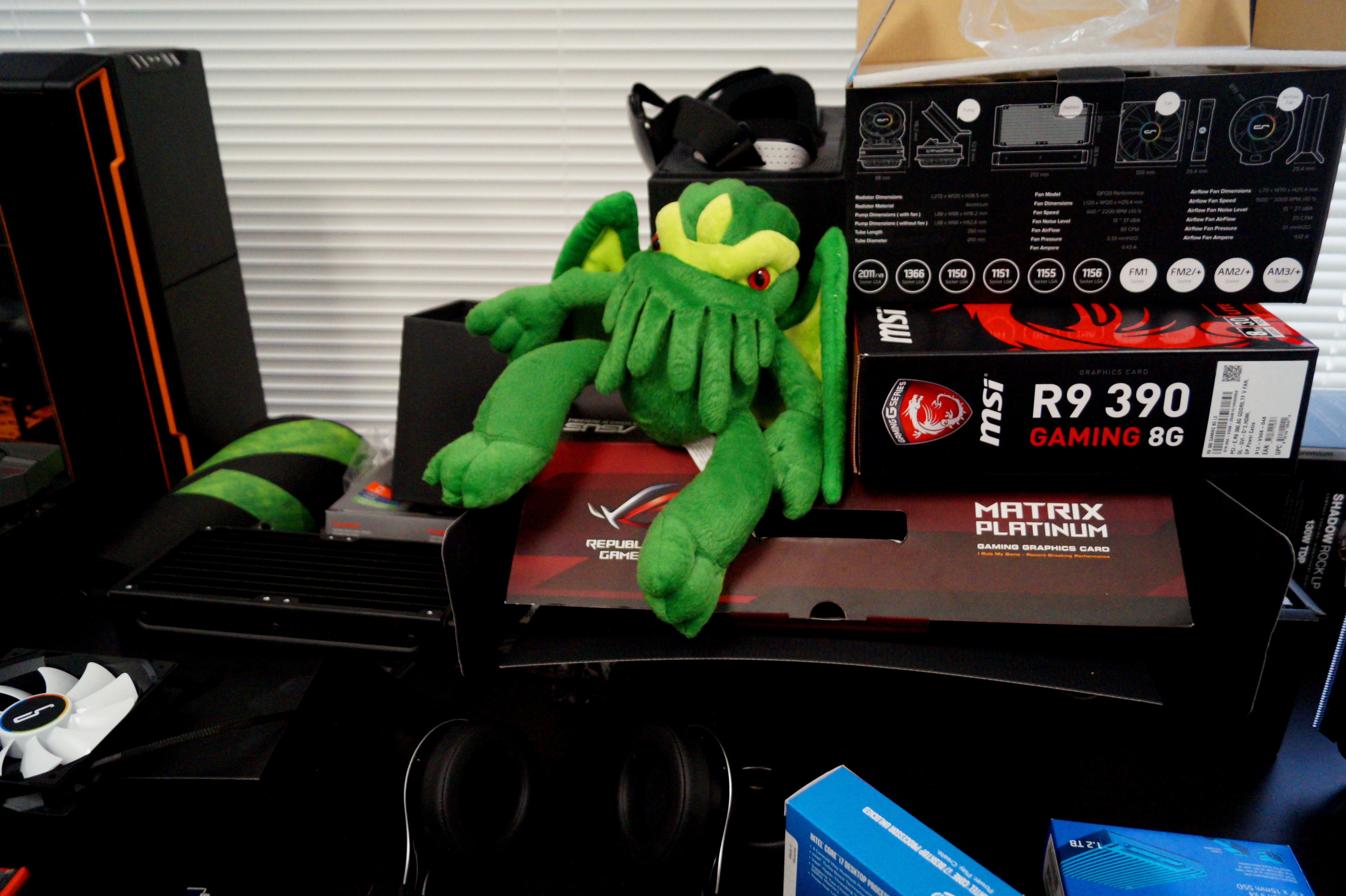 5 great Cthulhu goodies on Newegg