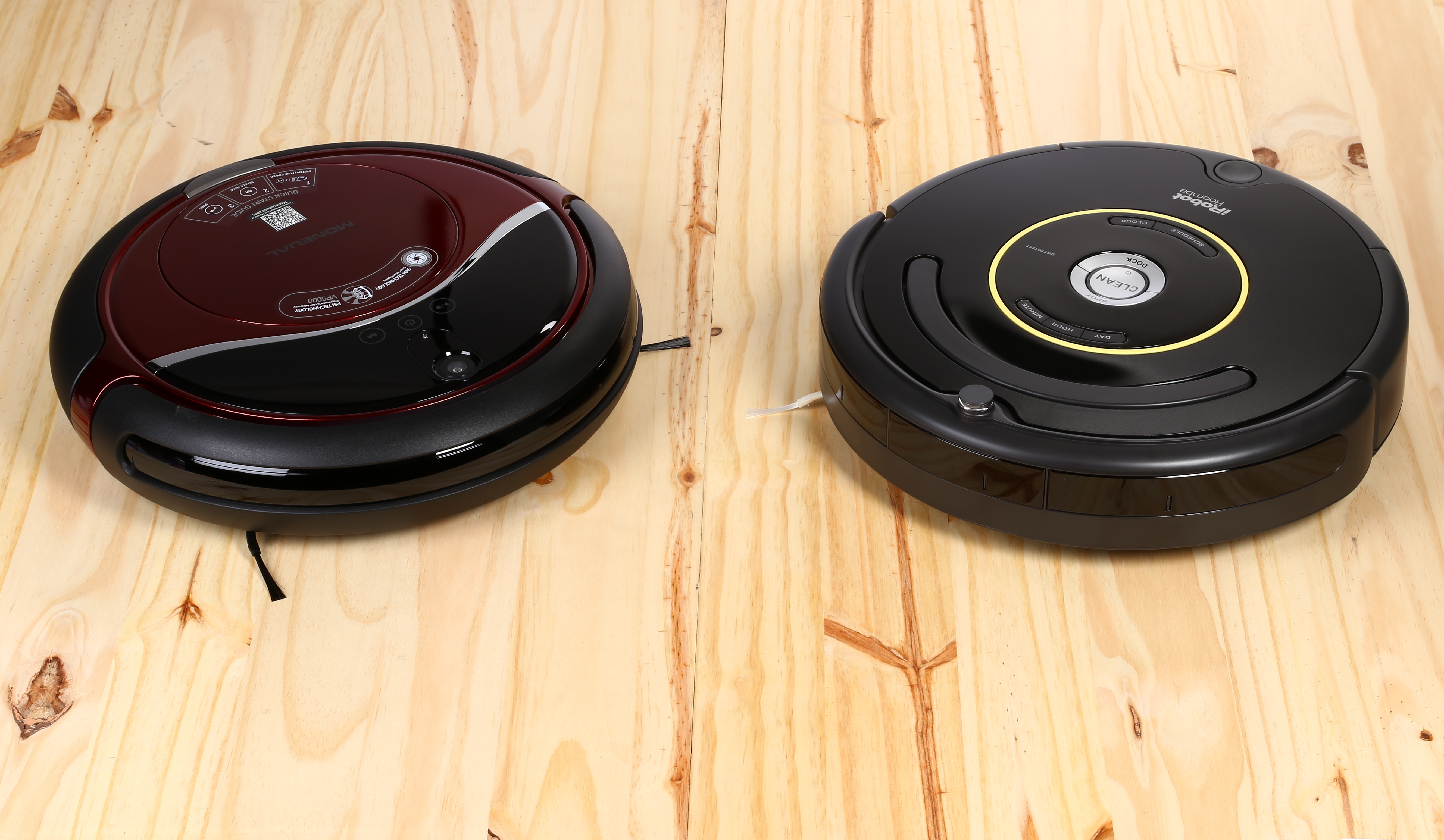 Robot vacuum battle: Roomba vs. Moneaul