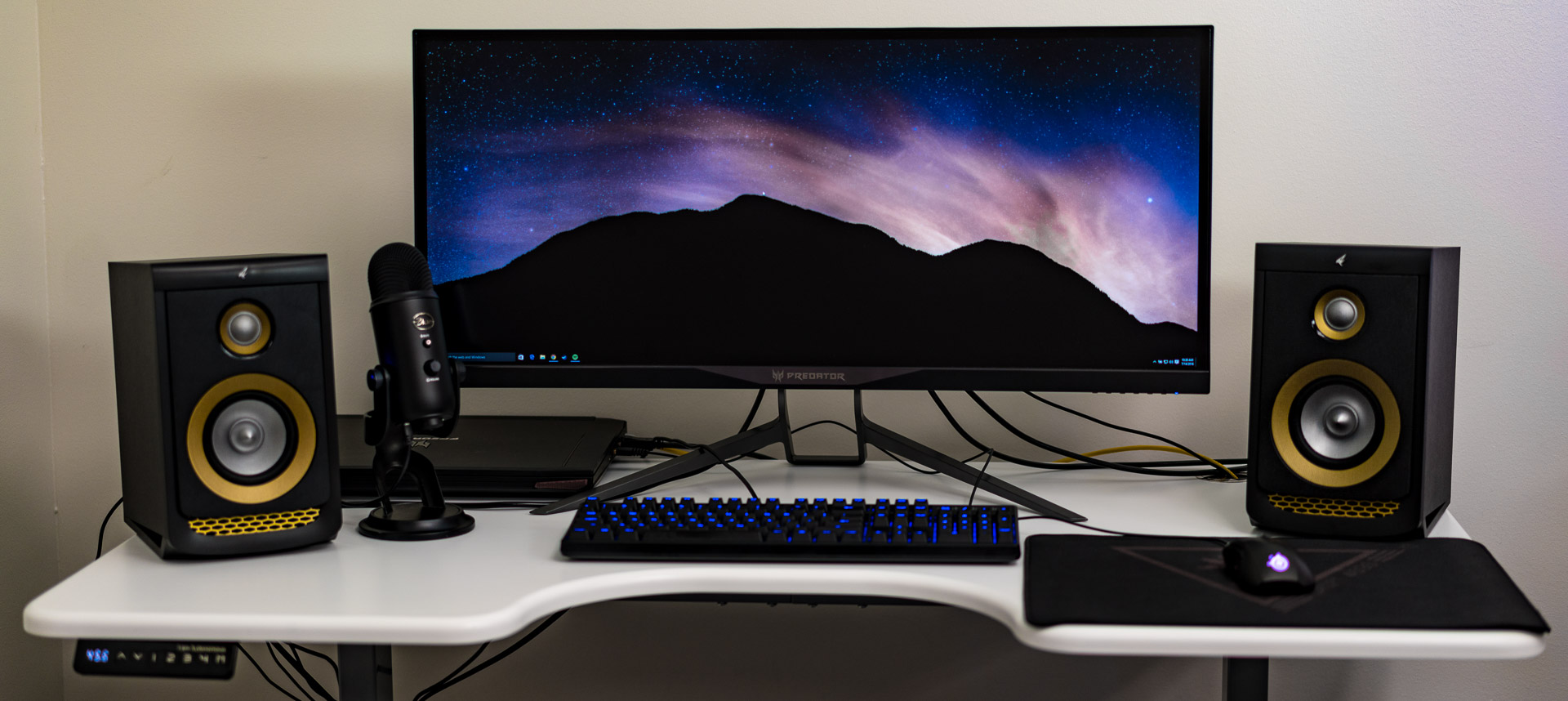The DVG ActiveDesk helps you live the standing desk dream