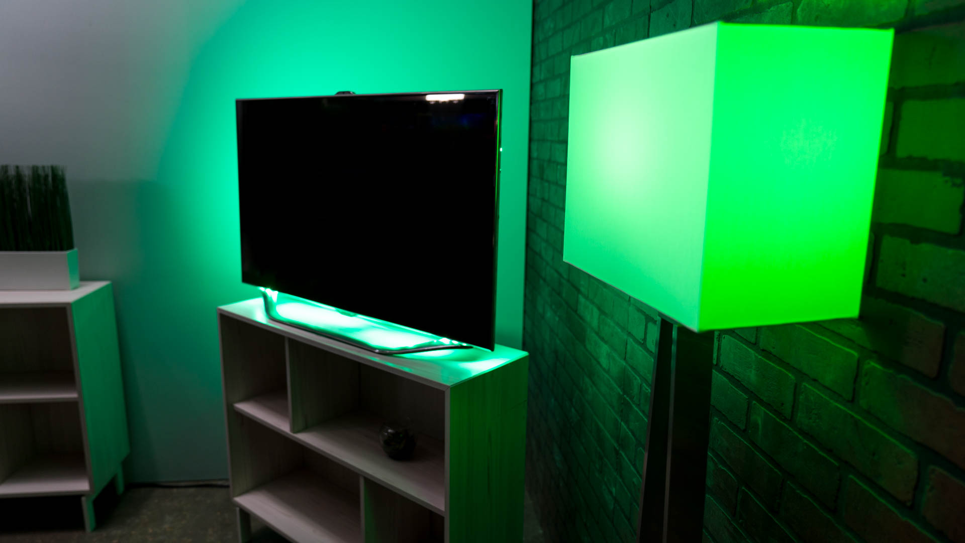 Kasa LEDs Add Color to the Smart Home