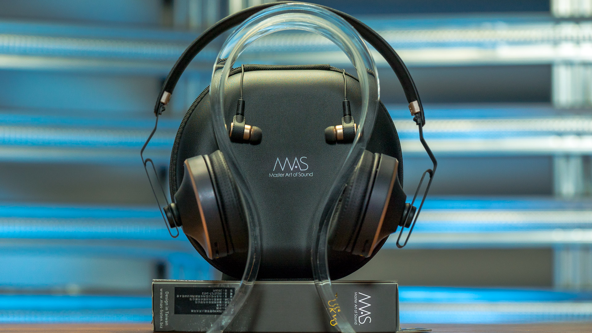 Master Art of Sound Headphones: From New York to Tokyo