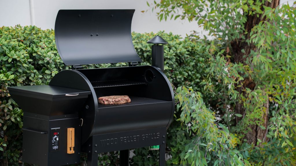 Electric grill, wireless meat thermometer, smart thermometer, Bluetooth, outdoor tech, home tech