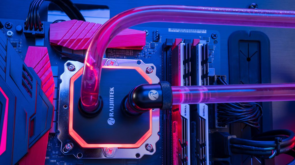 Raijintek's Phorcys EVO liquid cooling kit comes with LED fittings, CPU block and reservoir for an epic display of color.