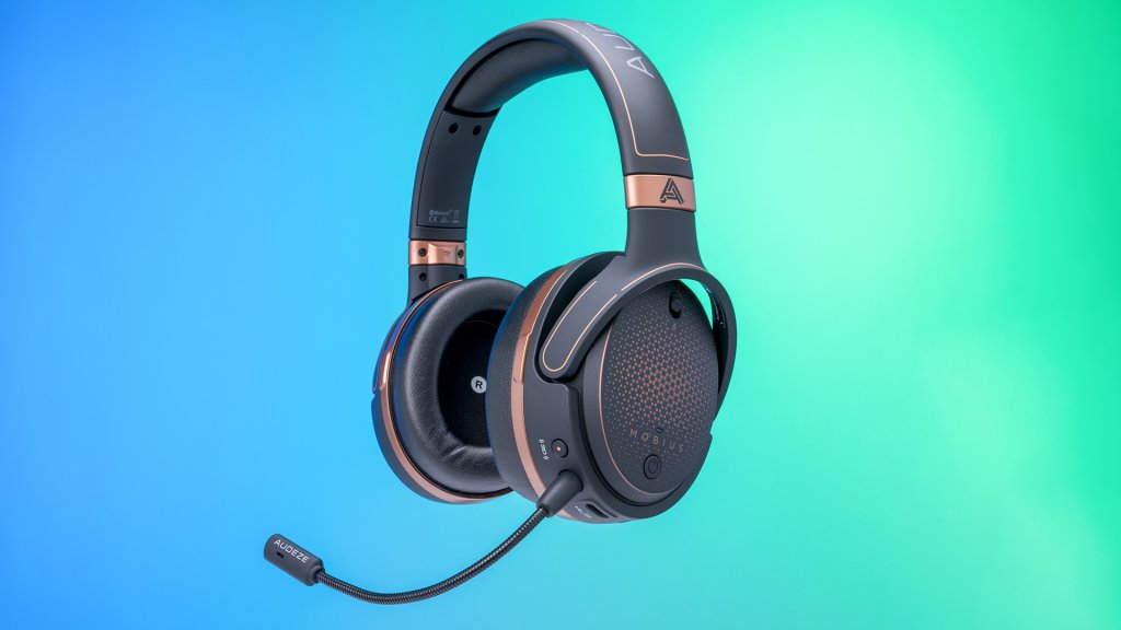 Gaming on the Mobius headphones was surreal, with the microphone, room emulation and head tracking adding new layers to the experience.