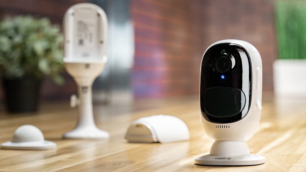 The Reolink Argus 2 Wireless Security Camera includes everything you need to outfit your home with smart surveillance, including a rechargeable battery, waterproof skin, and mount.