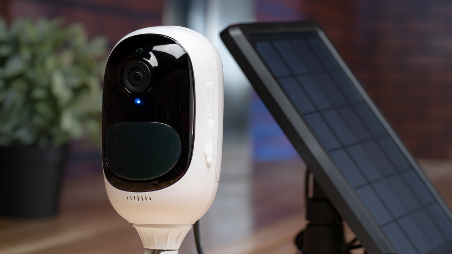 Smart surveillance made simple? Meet the Reolink Argus 2 wireless security camera, with a solar panel