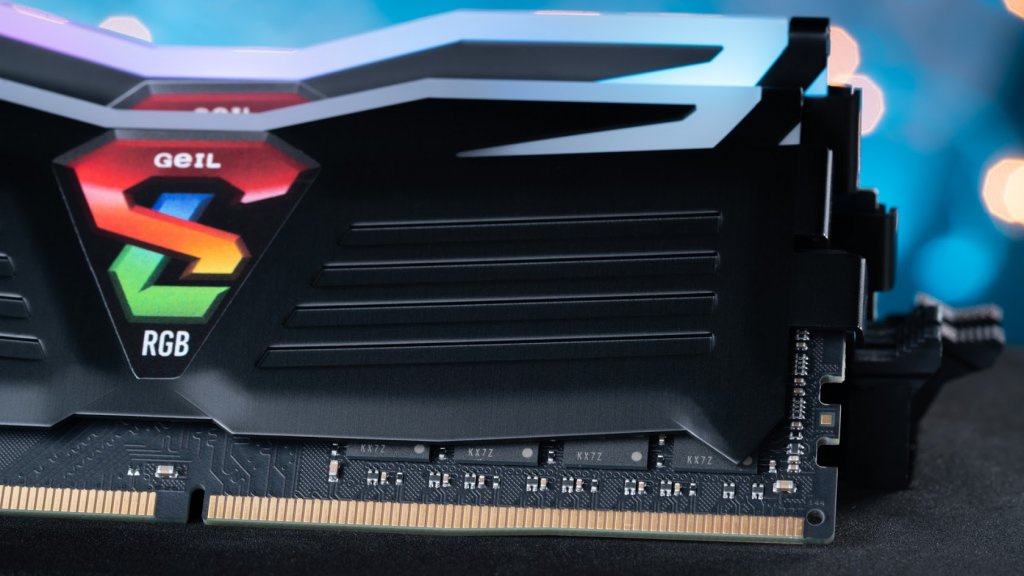 GeIL SUPER LUCE RGB SYNC AMD Edition