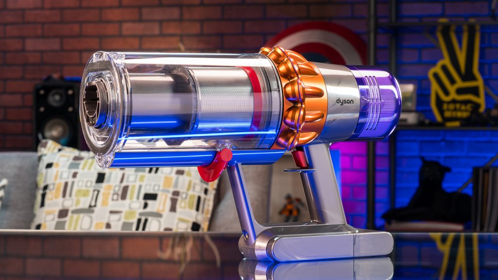 The Dyson V11 cordless vacuum may look a lot like last year's model, but there are a lot of smart upgrades under the surface.