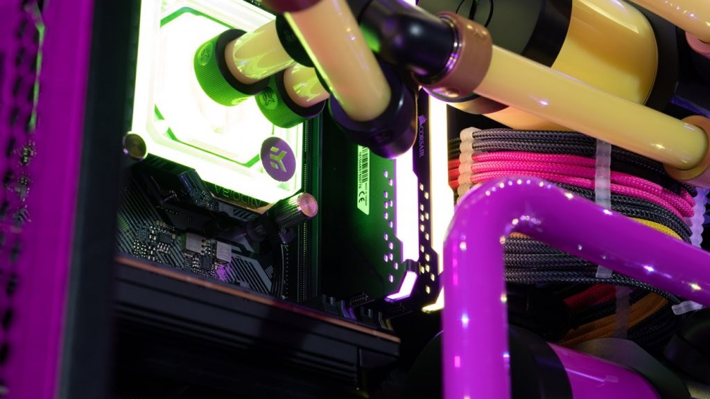 neon apocalypse build closeup 3