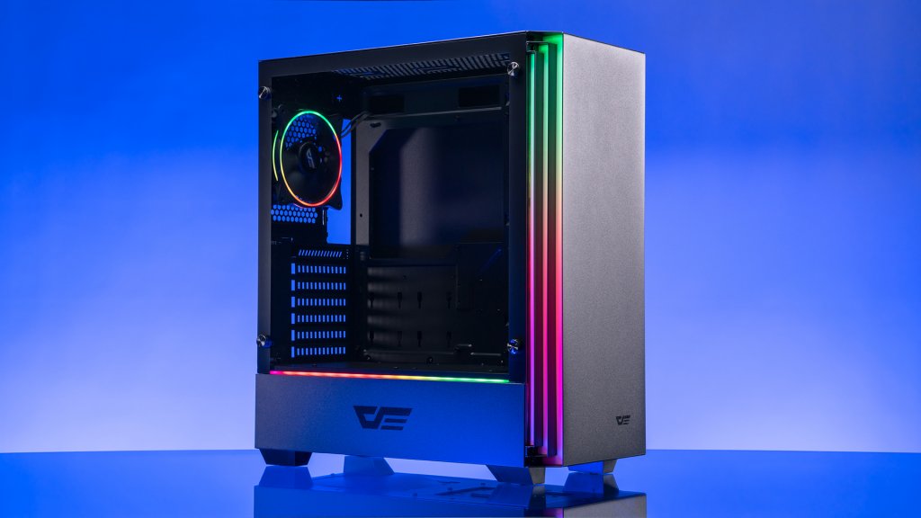 The darkFlash J11 case may be a minimalist case, but that doesn't mean it's lacking int he RGB department.