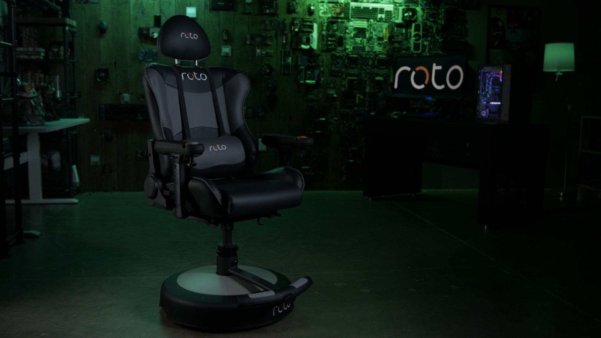 Hands-on: The Roto VR chair moves with a turn of your head