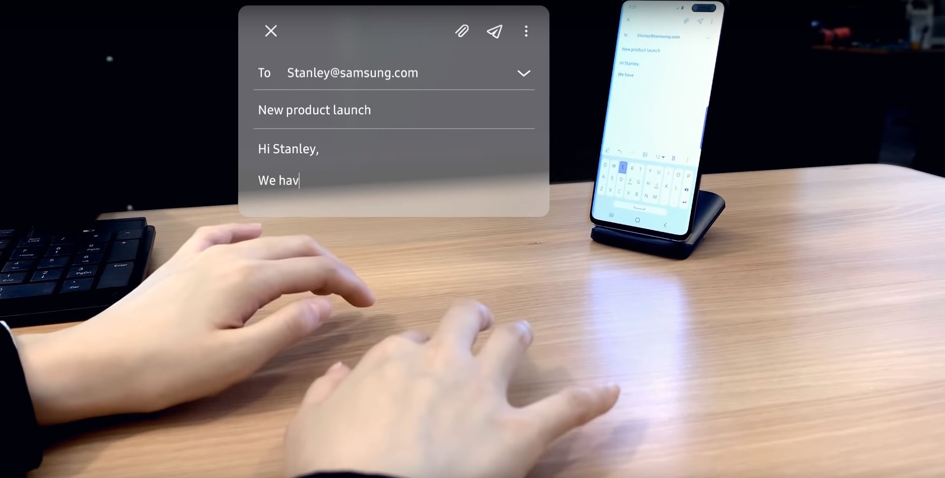 Samsung reveals SelfieType—an invisible keyboard controlled by your selfie camera