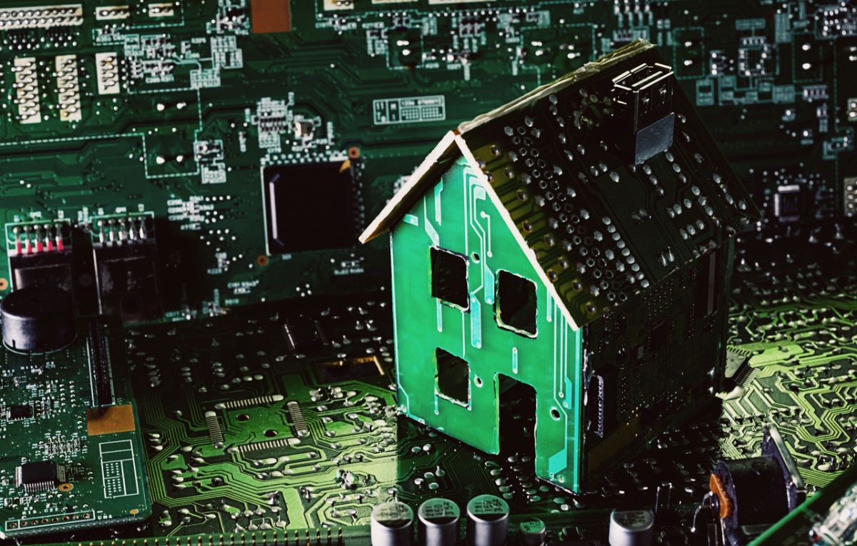 How to Make a Smart Home: 5 Budget-Friendly Projects for Beginners