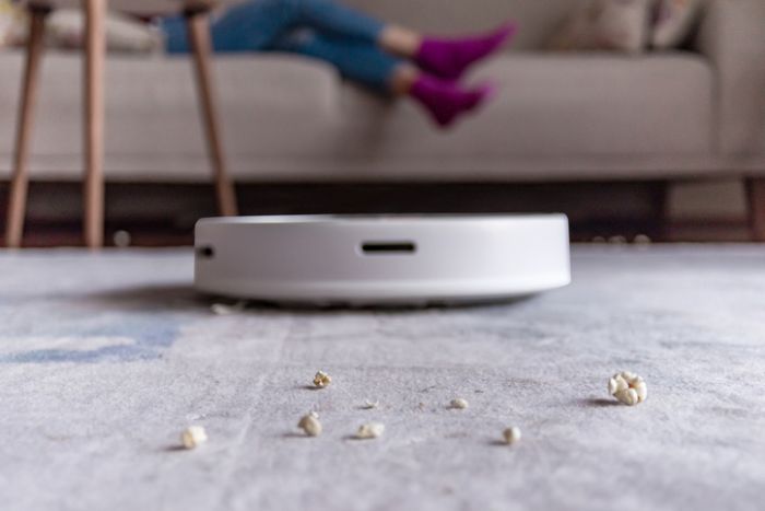 Robot vacuum suction