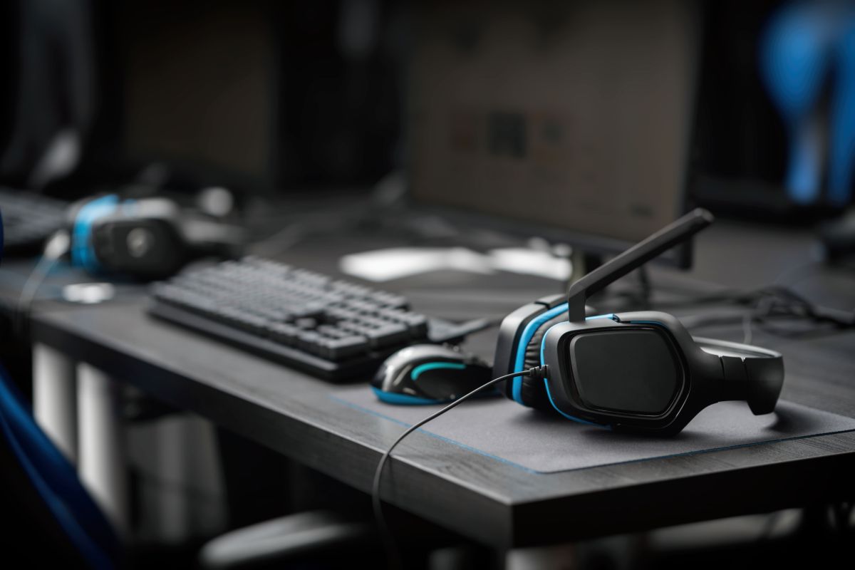 How to Choose the Best Gaming Desk for Your Room 