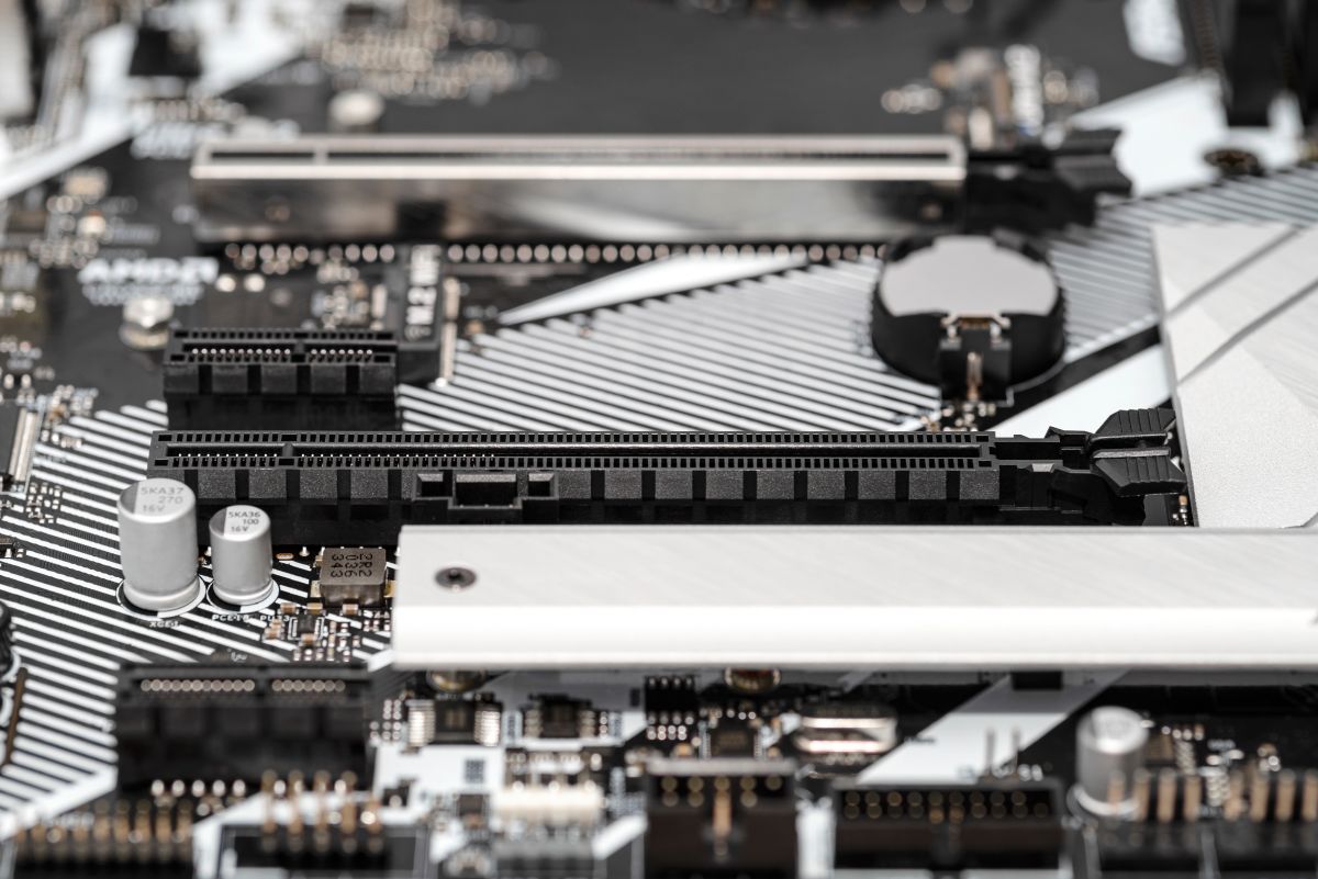 PCIe 5.0 SSDs: New Features and Performance