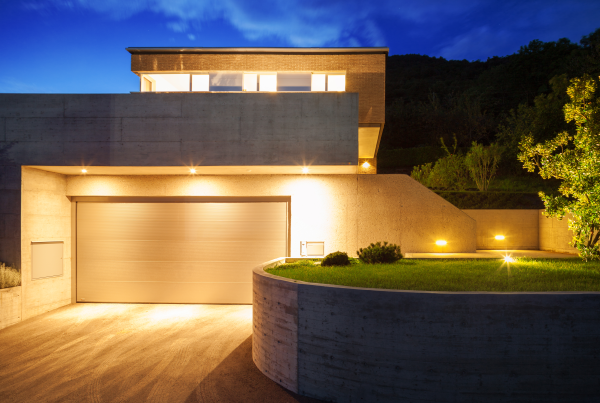 5 Smart Outdoor Lighting Solutions for Garden & Patio 5 Smart Outdoor Lighting Solutions for Garden & Patio