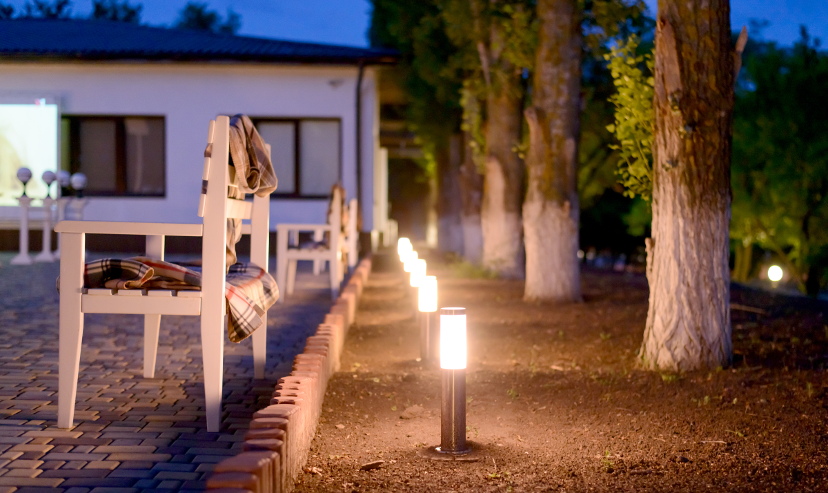 5 Smart Outdoor Lighting Solutions for Garden & Patio