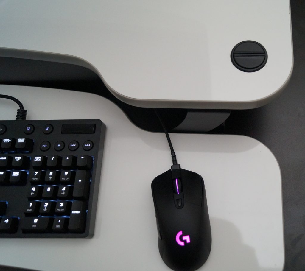 versa power desktop close up surface